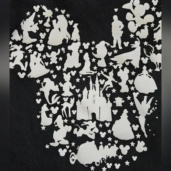 Short sleeve mickey mouse graphic with disney princess characters size 3t‎ - Picture 3 of 4